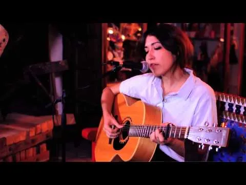 Thumbnail: Mr. D (set acústico Concierto Cable)