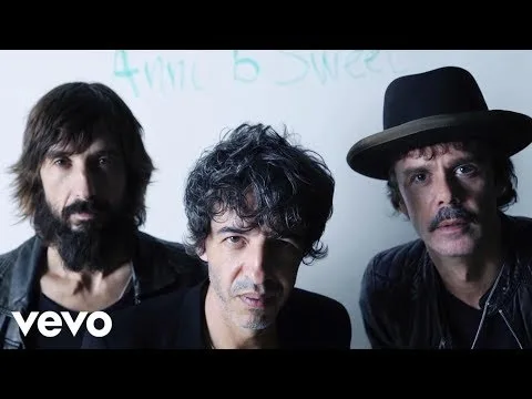 Thumbnail: Sidonie - Fascinados ft. Joan Manuel Serrat, Leiva, Vetusta Morla, Ivan Ferreiro, Loquillo