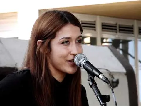 Thumbnail: Take on me